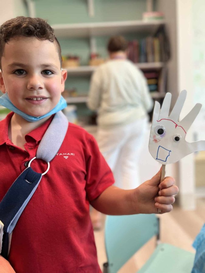 Image from Family Fun Nights - Kid with a hand craft