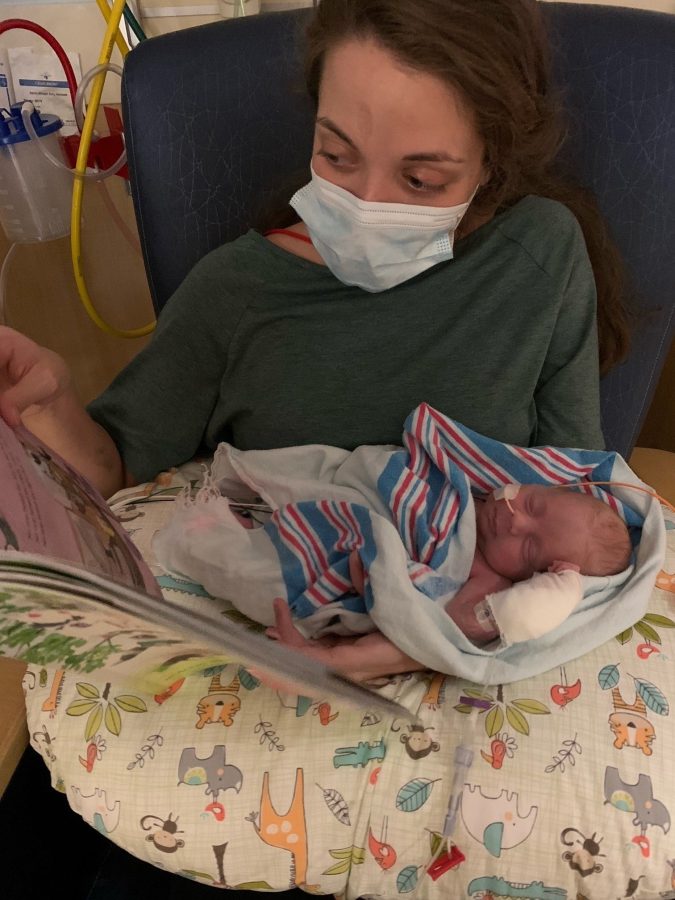 mom-reading-to-easton